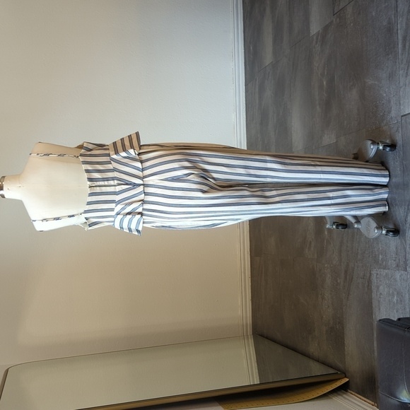 BCBGeneration Striped V Neck Peplum Bell Bottom Jumpsuit White Blue 12 preppy - Picture 3 of 9